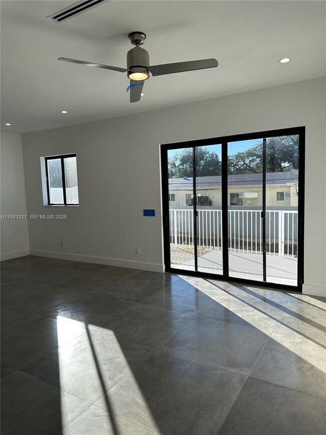 Photo - 4625 SW 32nd Ave House