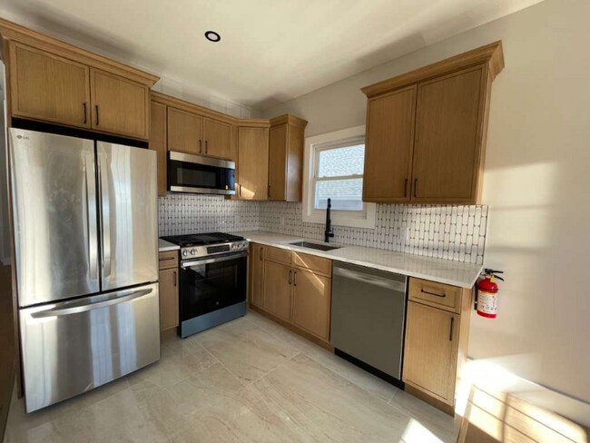 Foto del edificio - 413 E 9th Ave