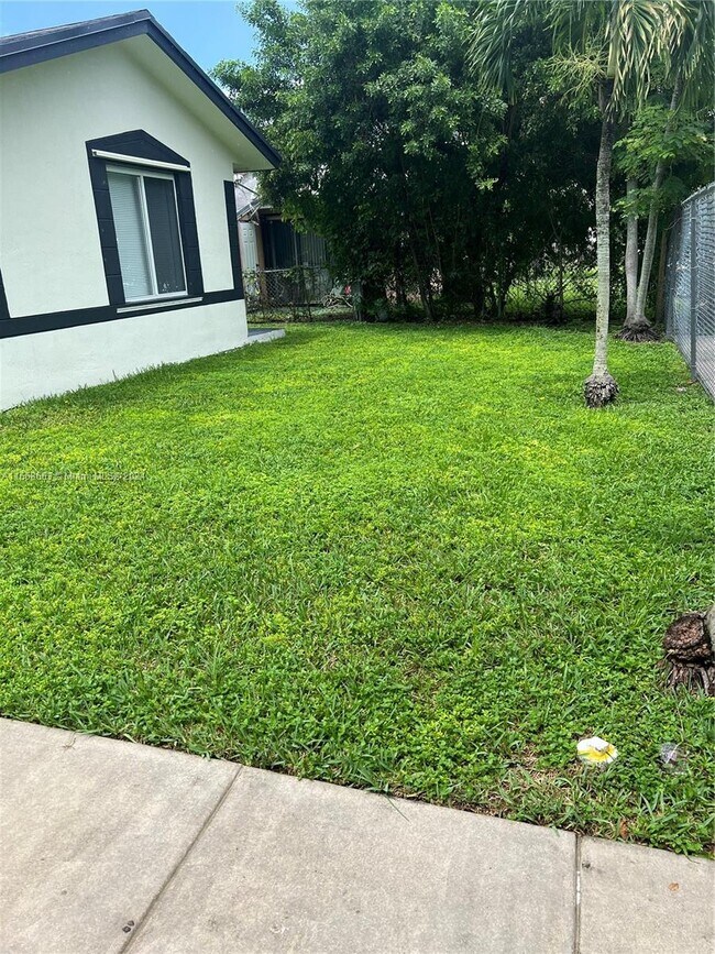 Building Photo - 20138 SW 88th Ct