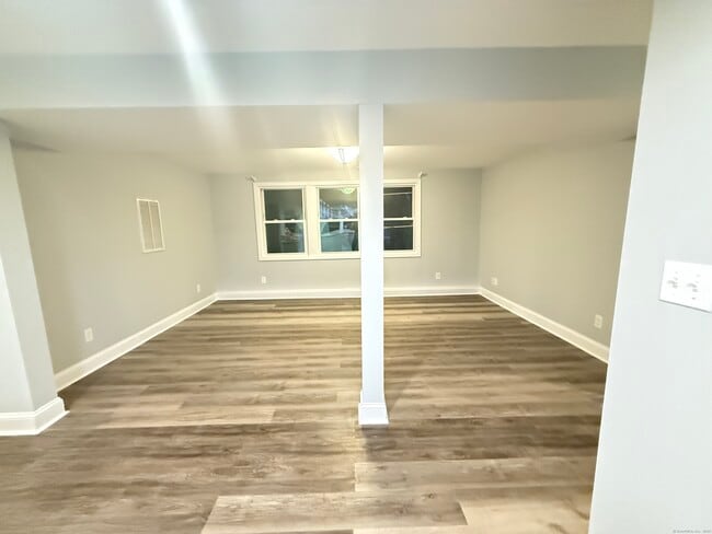 Building Photo - 65 Muir Terrace