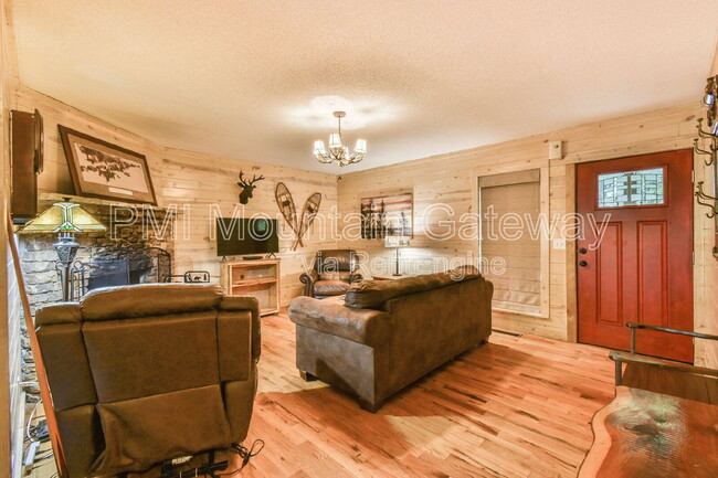 Building Photo - 1026 Satterfield Rd