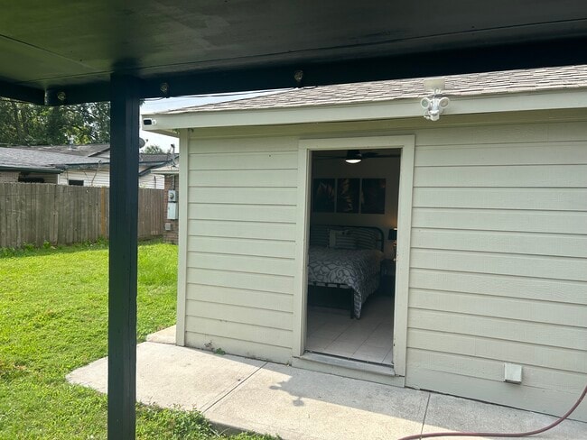 Foto del edificio - 523 Cresline St