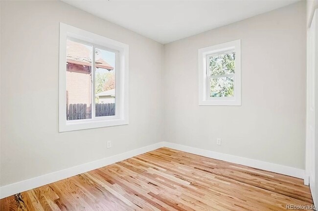 Foto del edificio - Beautiful 2 Bed 2 Bath With Bonus Living Space in Denver's Clayton Neighborhood