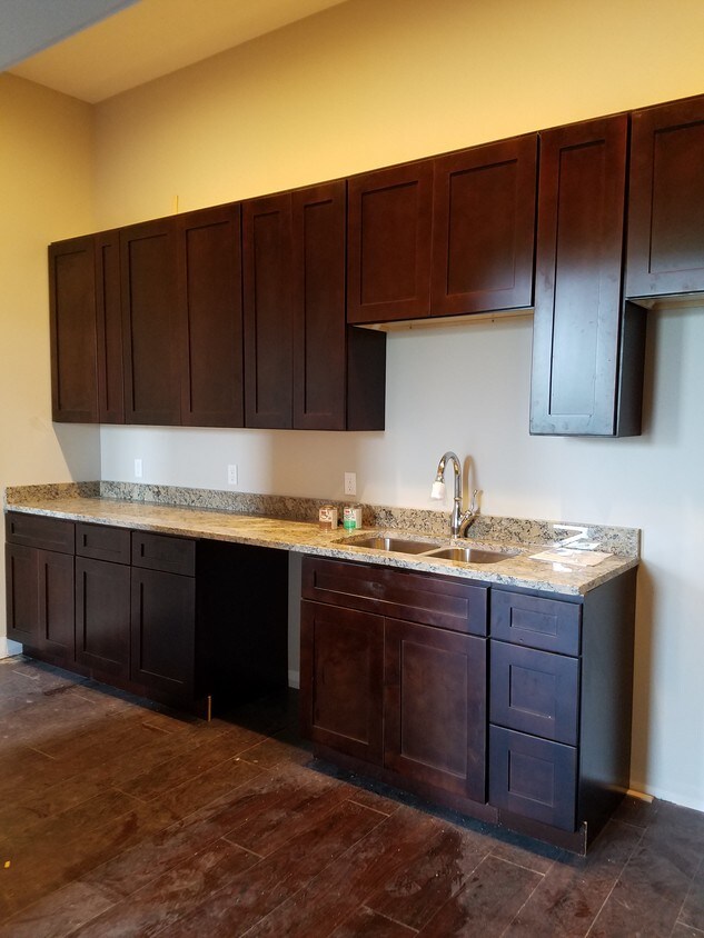 105 S Washington St, Constantine, MI 49042 Apartments in Constantine, MI