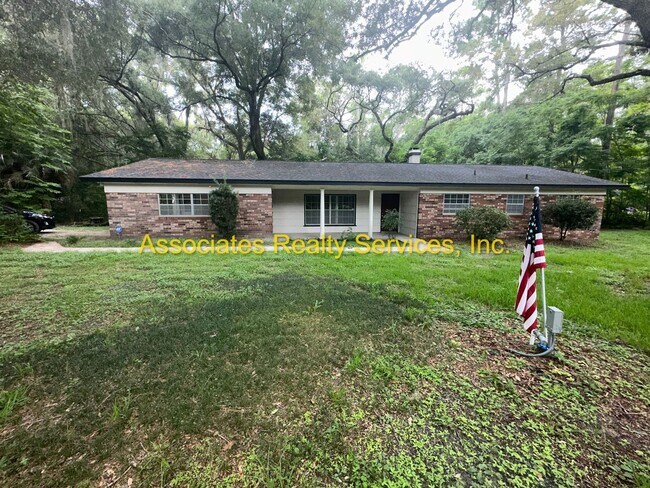 Foto del edificio - Available NOW!!   Three bedroom, two bath ...