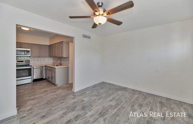 Building Photo - 2530 N 17th Way