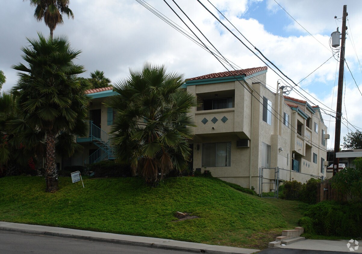 Primary Photo - 3939 N Bonita St