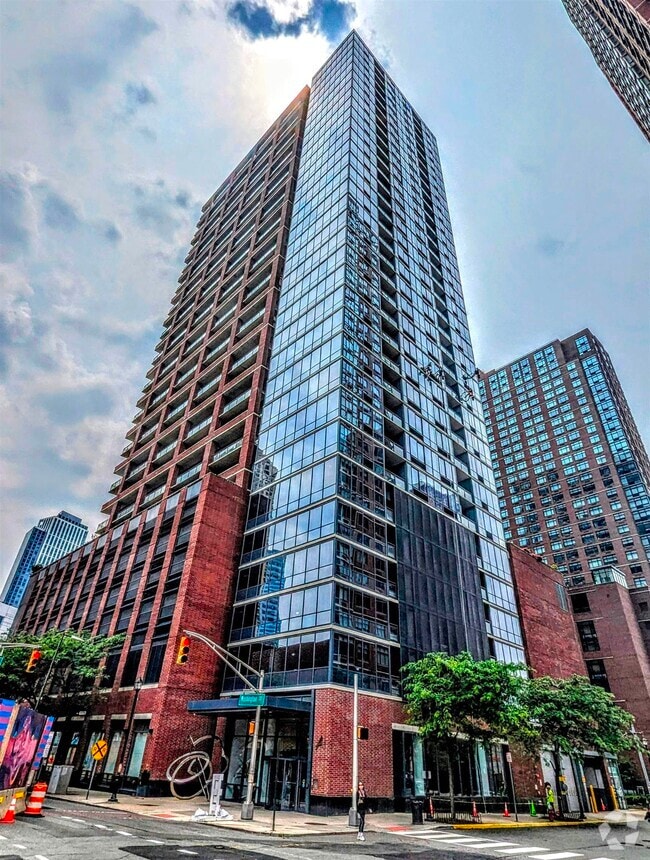 Building Photo - 389 Washington St