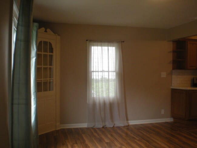 Building Photo - 118 Robinwood Blvd
