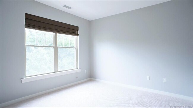 Foto del edificio - 100 Richards Ave