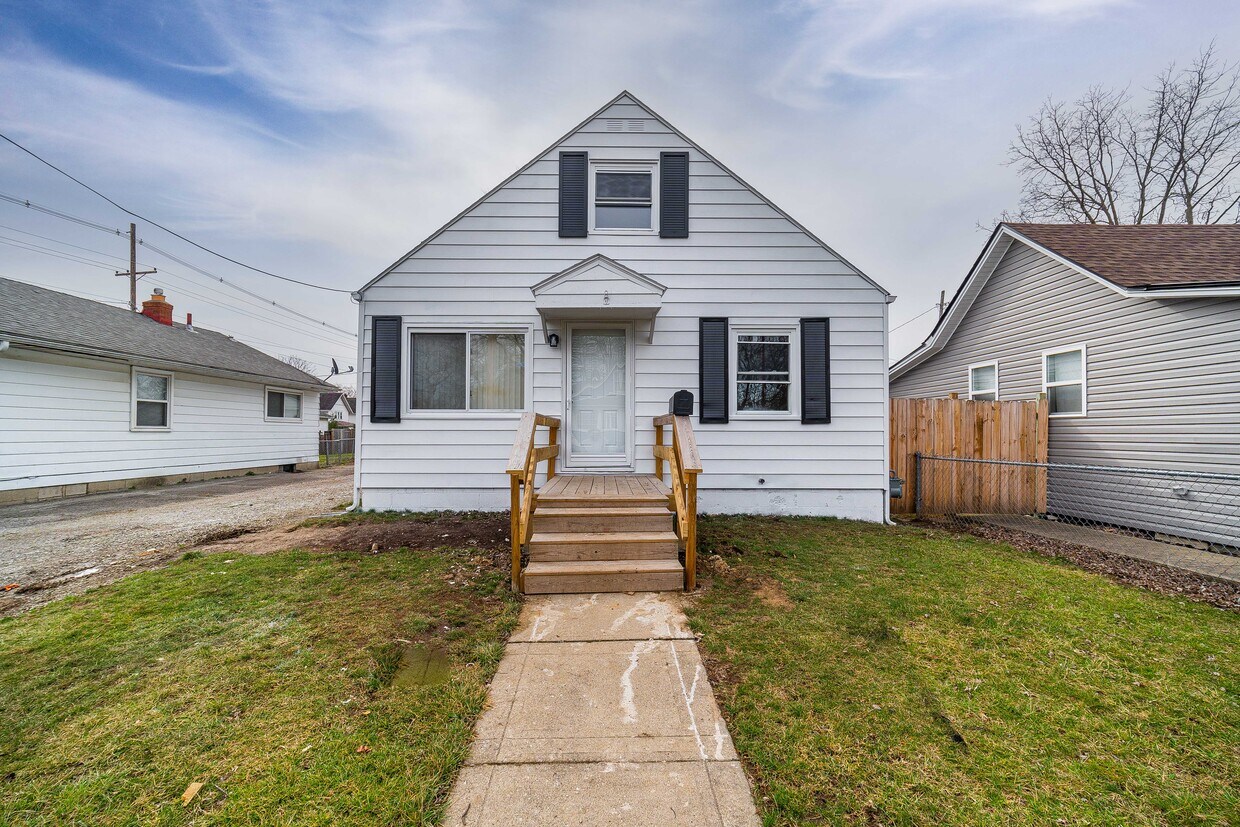 Primary Photo - 1611 Walsh Ave