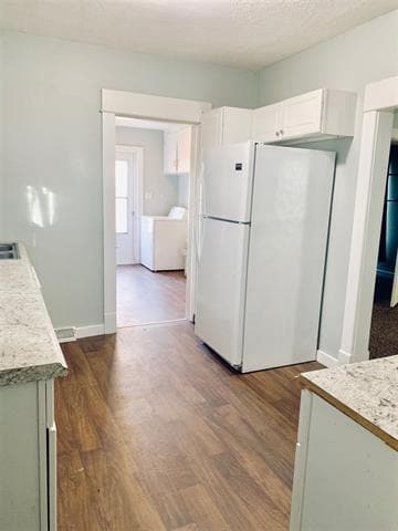 Building Photo - 1353 E Dayton St