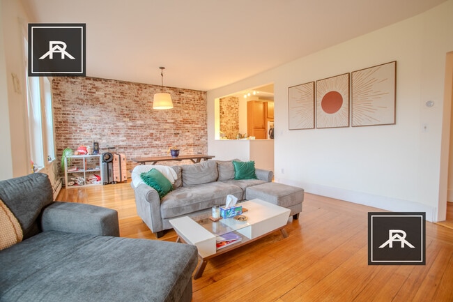 Foto del edificio - 256 Aspinwall Ave