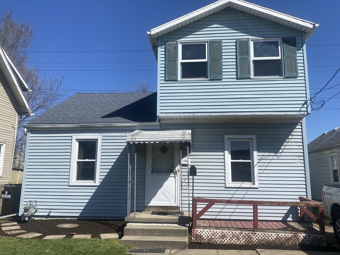 1202 Slater St, Toledo, OH 43612 House Rental in Toledo, OH