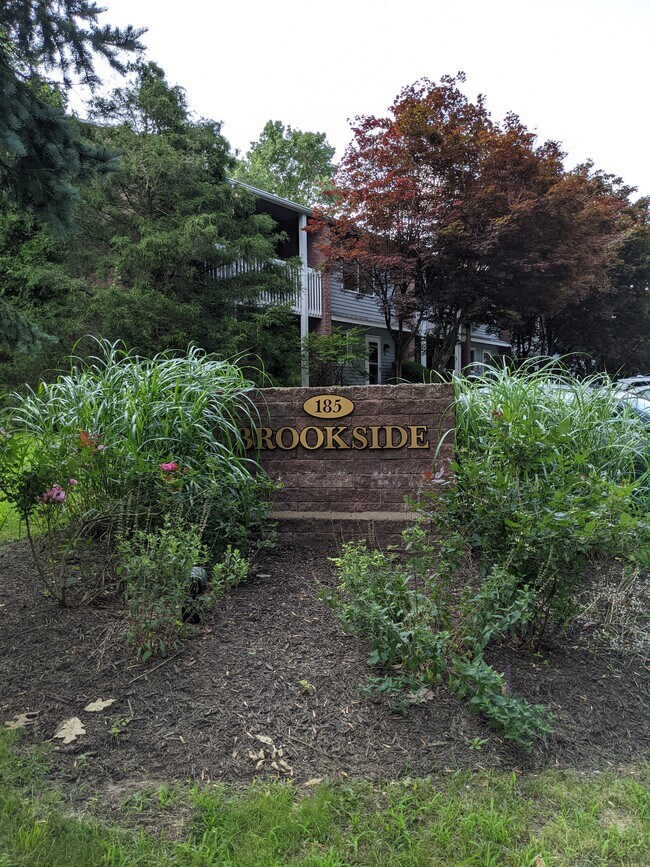 Brookside - 185 Otrobando Ave