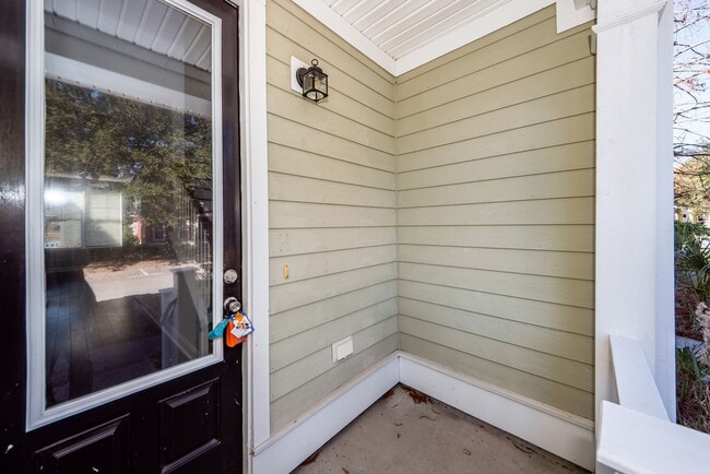 Photo - 3 Bedroom, 2.5 Bathroom Townhome in Oak Terrace Preserve - Park Circle