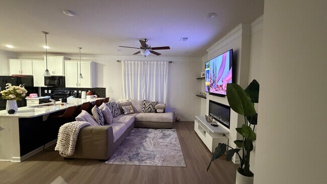 Foto del edificio - 3840 Pressley Ln