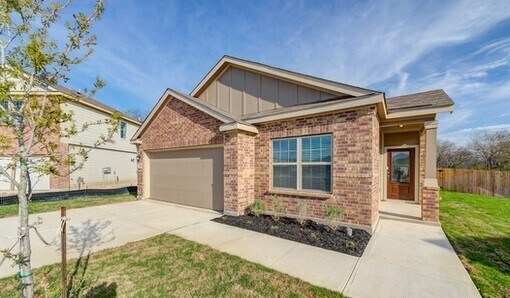 Building Photo - Large 4/2 Close to Lackland AFB.