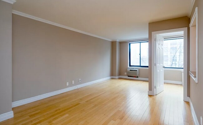 Building Photo - 786 Columbus Ave