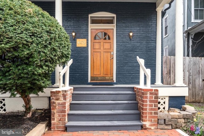 Foto del edificio - 402 S Loudoun St
