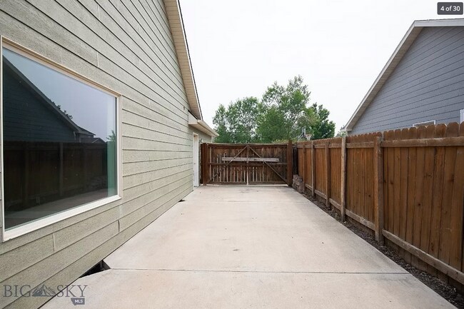 Foto del edificio - 4 Bedroom Home in River Rock