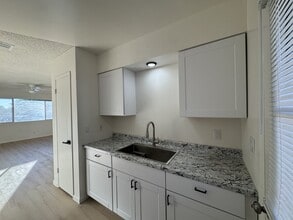 Building Photo - 3045 Western Ave Building Photo - 3045 Western Ave