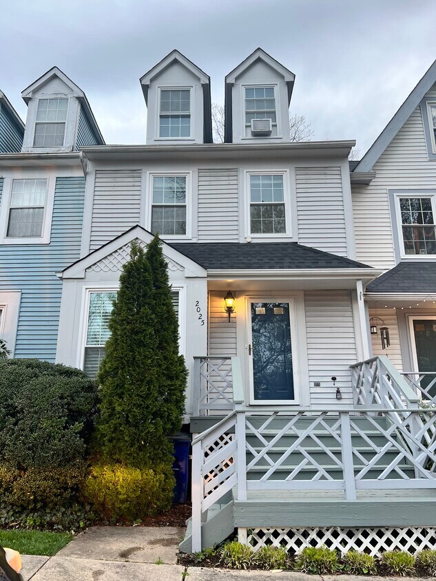 2025 Lyttonsville Rd, Silver Spring, MD 20910 Townhome Rentals in