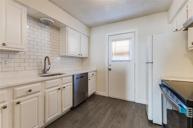 Foto del edificio - 10650 Steppington Dr