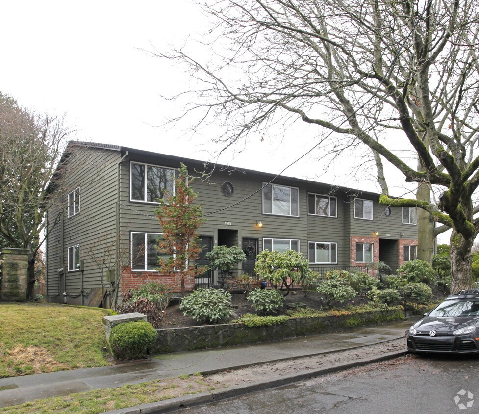 Foto principal - 2136 SE Hawthorne Blvd