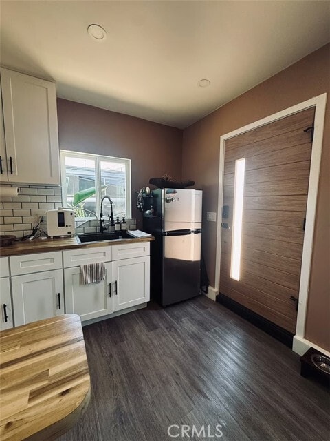 Foto del edificio - 14828 Saticoy St