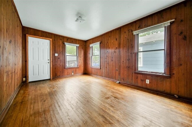 Building Photo - 5527 Eskridge St