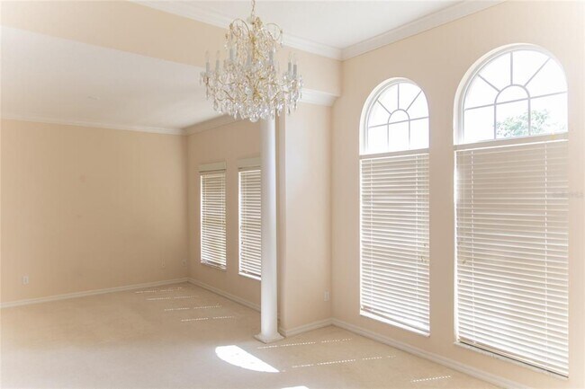 Building Photo - 664 Field Club Cir