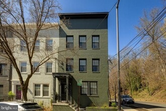 Building Photo - 1934 35th Pl NW