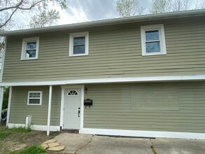 Building Photo - 207 W Calhoun St
