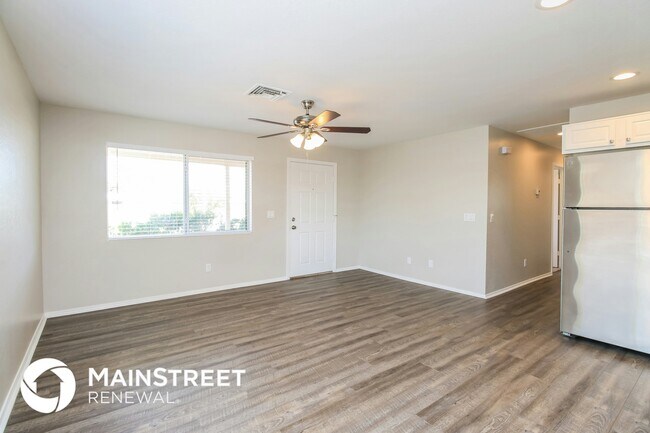 Building Photo - 8651 E Pueblo Ave