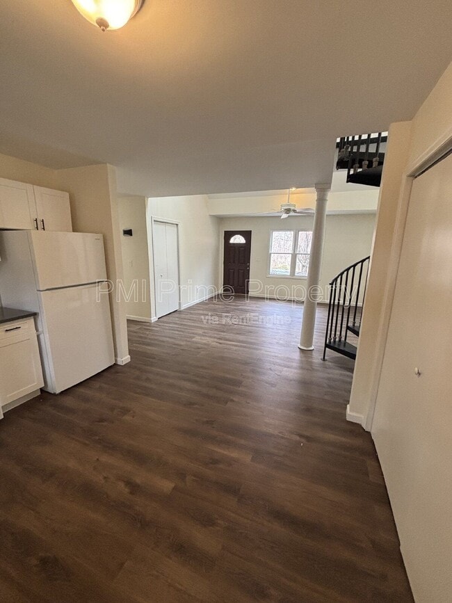 Foto del edificio - 887 Edwards Rd