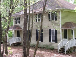 Building Photo - 2b Carson Cir