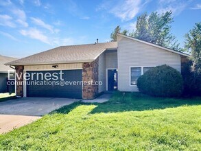 Building Photo - 3208 S 137th E Ave