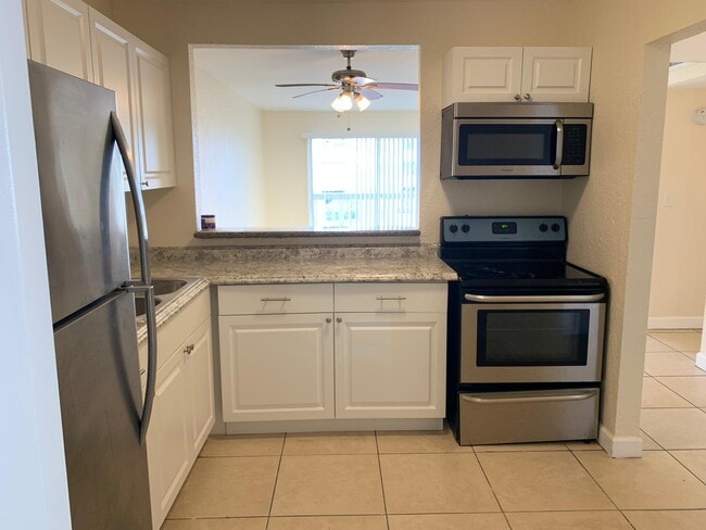 Photo - 15221 NE 6th Ave Townhome