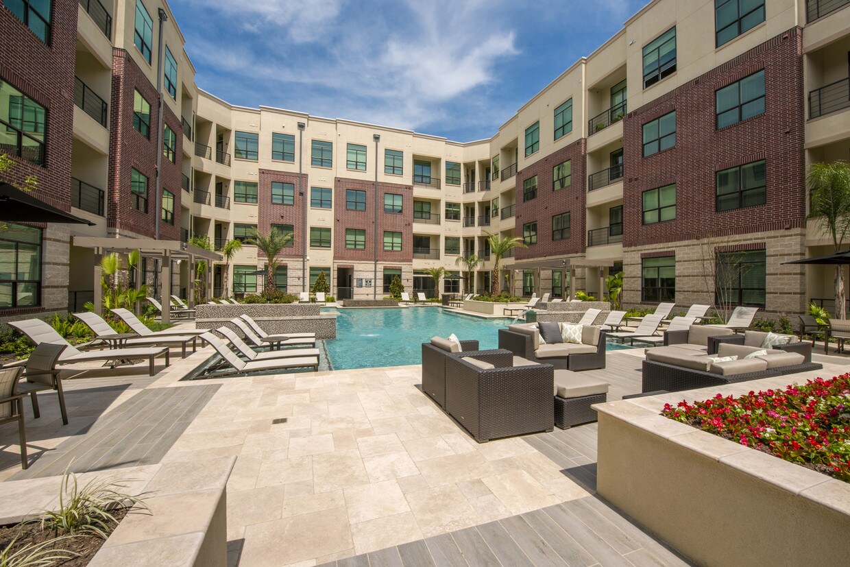 Millennium High Street Apartments Houston Tx Primary Photo Millennium High Street