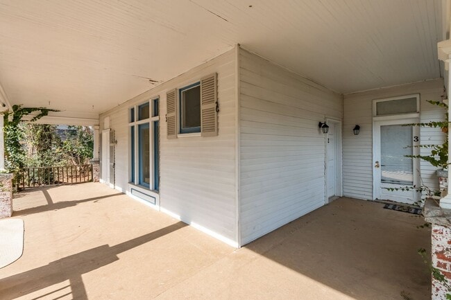 Photo - 1113 Camden Ave Apartment