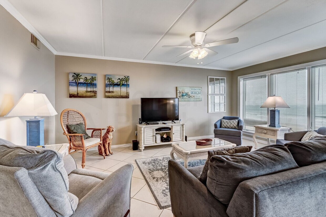 Foto principal - 382 S Fletcher Ave