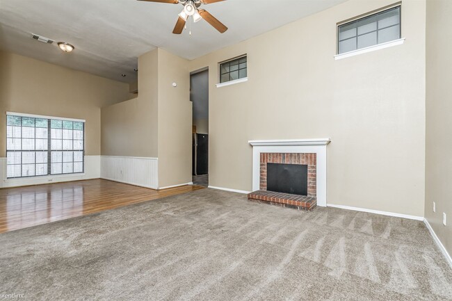 Building Photo - 3 br, 2 bath House - 821 Clark Trail