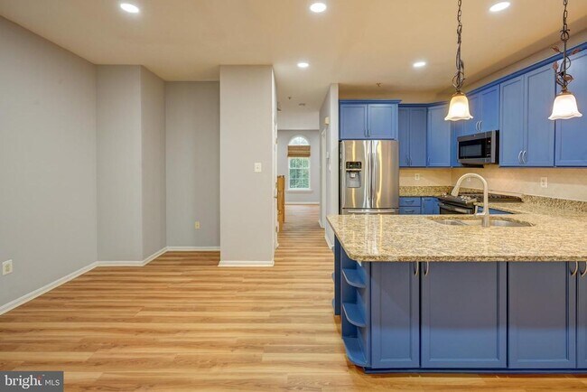 Foto del edificio - 5761 Goldfinch Ct