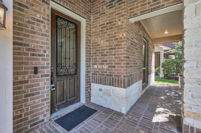 Foto del edificio - 459 Hendricks Forest Ln