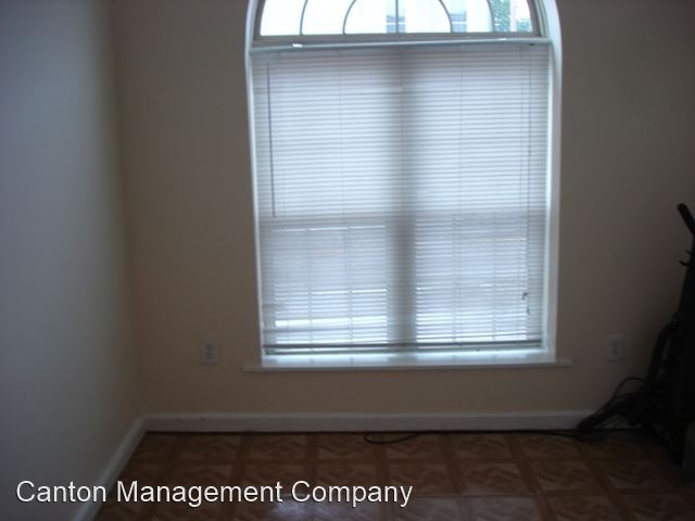 Foto del edificio - 4 br, 2 bath House - 2436 E. Fayette St.