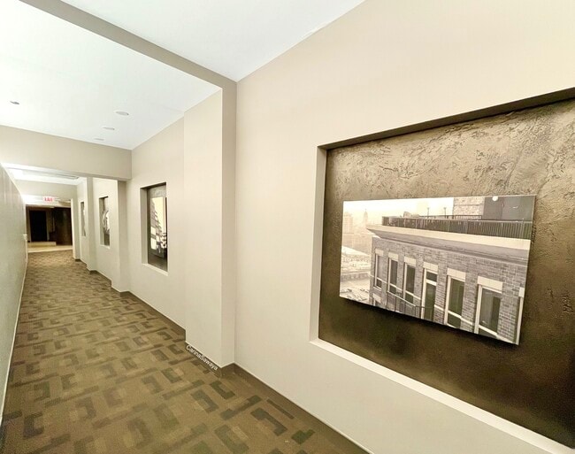 Building Photo - 600 N Kingsbury St