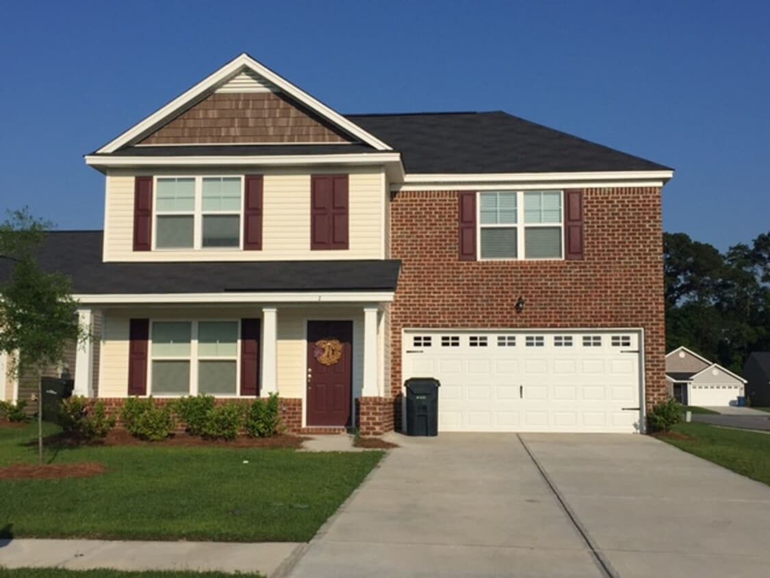 Primary Photo - 2 Millie Ct