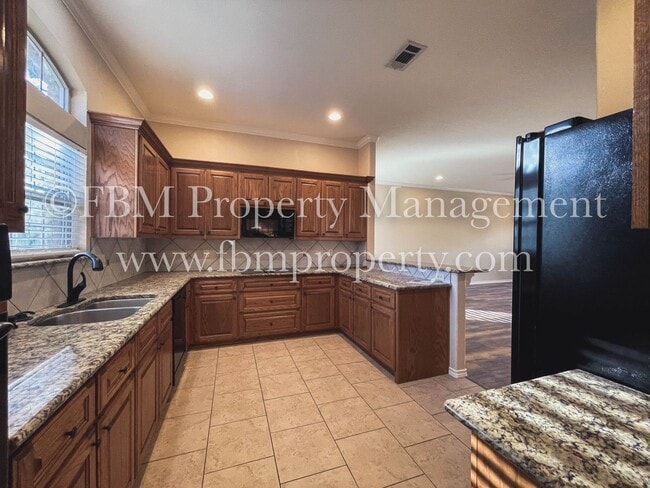 Building Photo - 2409 Park Place - Gorgeous 3 Bedroom, 2 Ba...