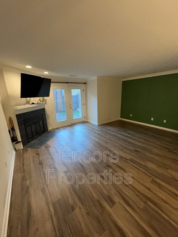 Building Photo - 1608 Township Cir